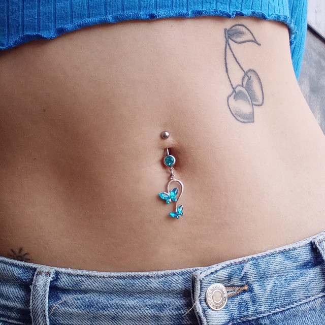 BAUCHNABELPIERCING